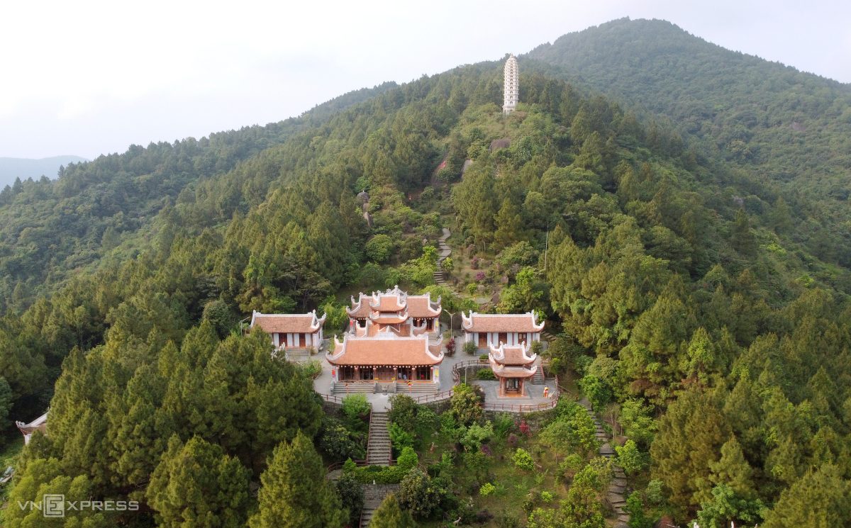 Ngôi chùa ‘đệ nhất Hoan Châu’ trên núi Hồng Lĩnh